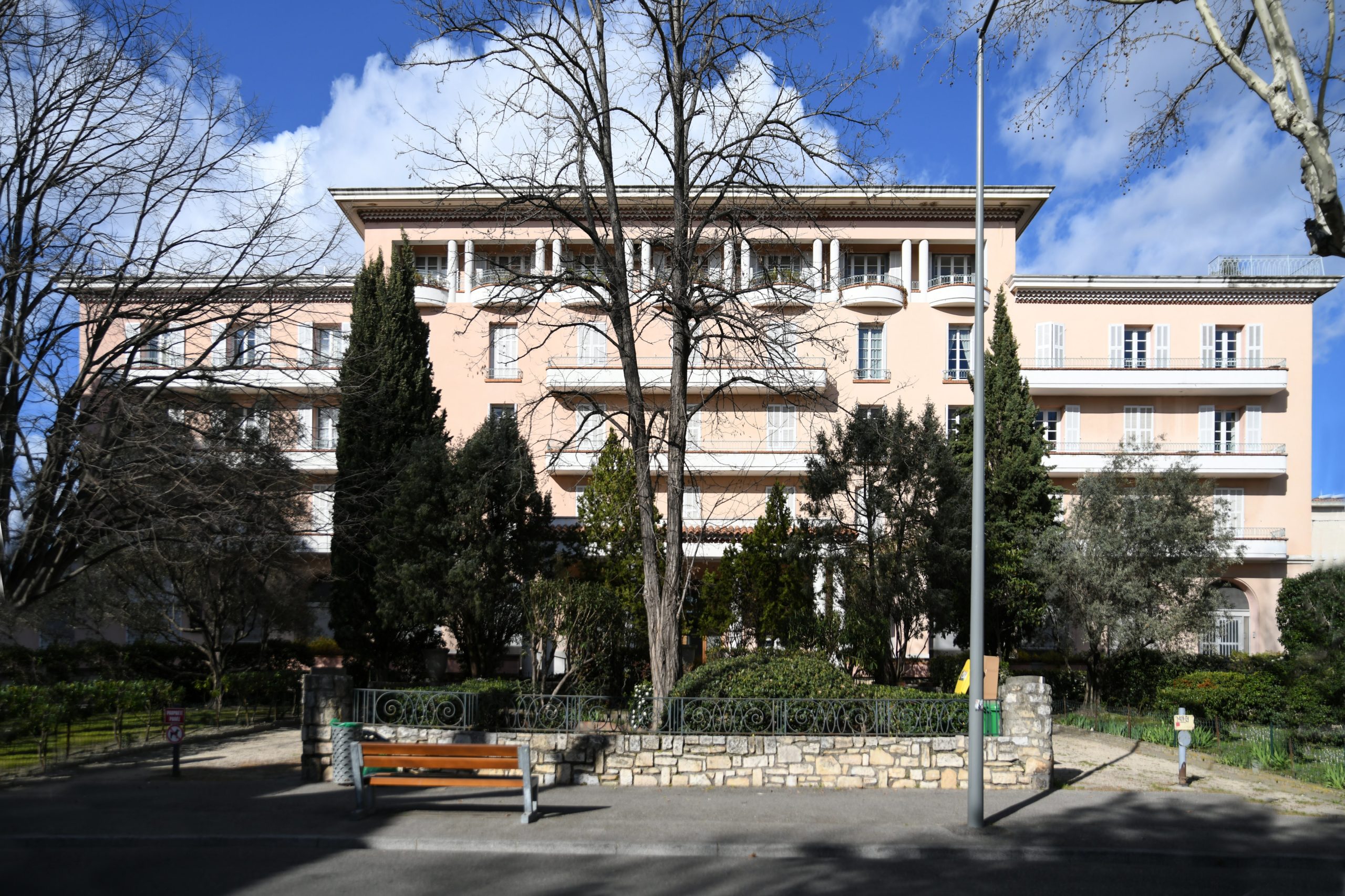 AVIGNON 22, boulevard Raspail Groupe Cir