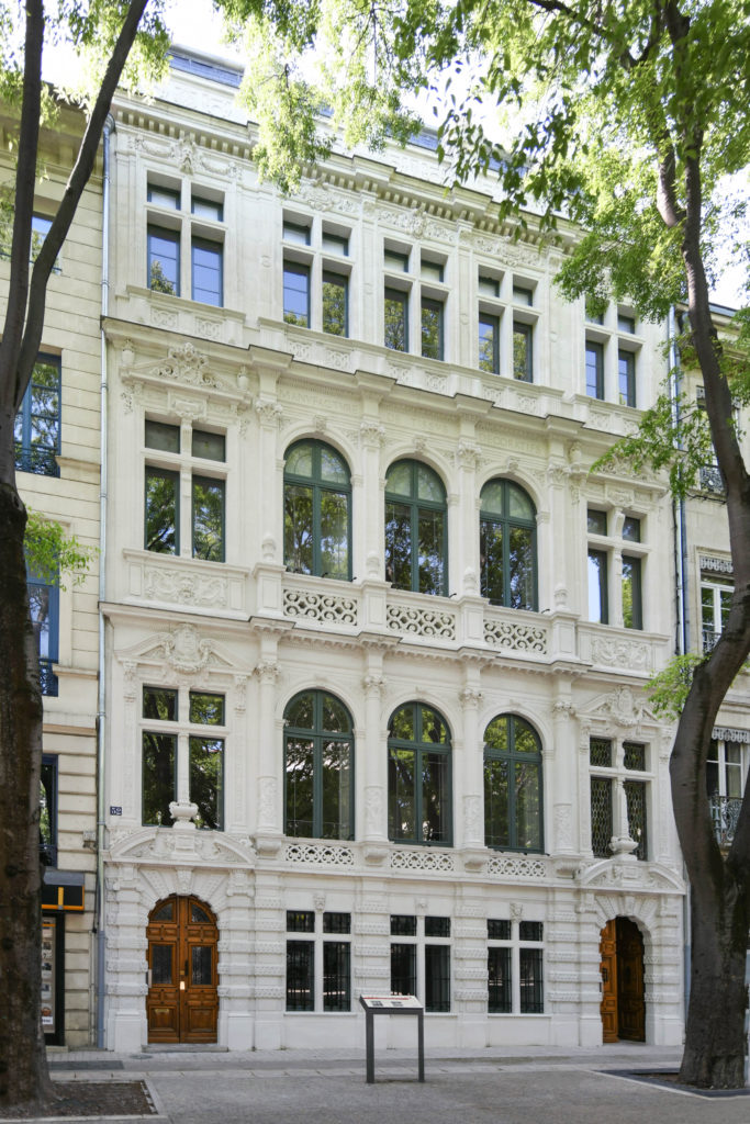 NÎMES 52, boulevard Gambetta