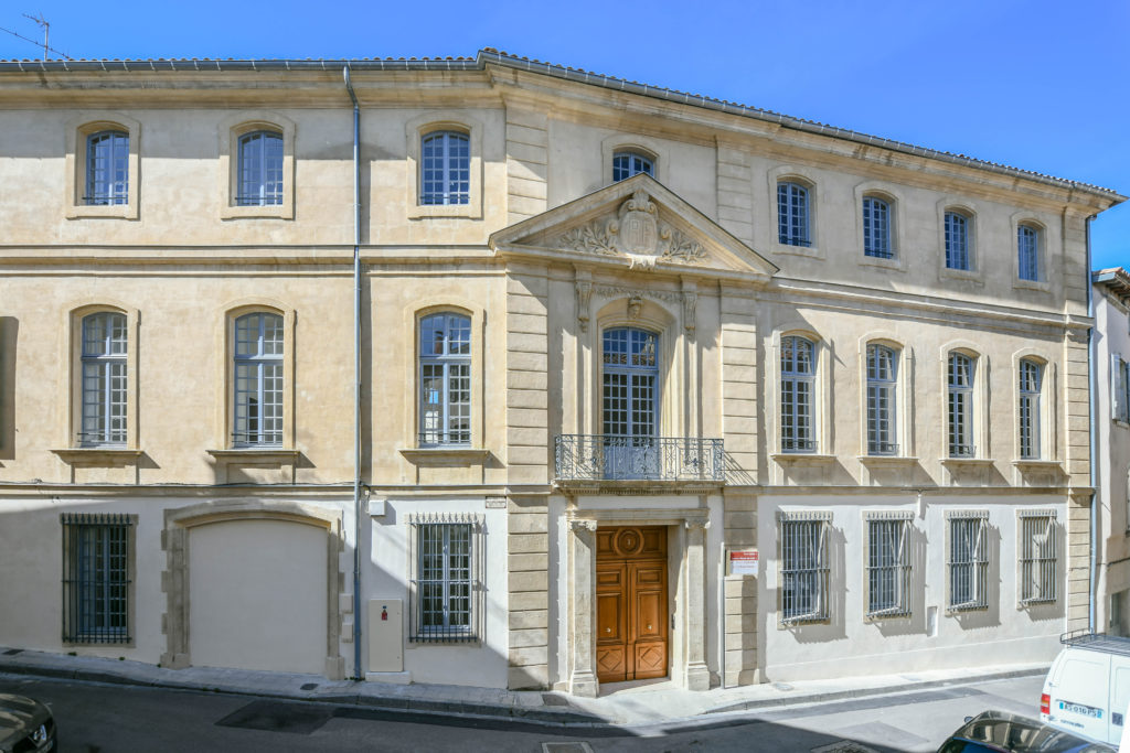 ARLES 2, rue Aristide Briand